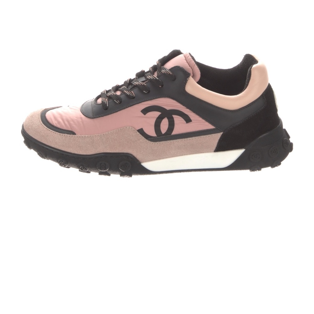 COPY - Chanel
Interlocking CC Logo Nylon Sneakers
Size: 8.5
